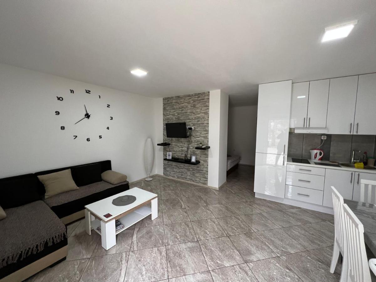 Aurora Apartment Sombor Exterior photo