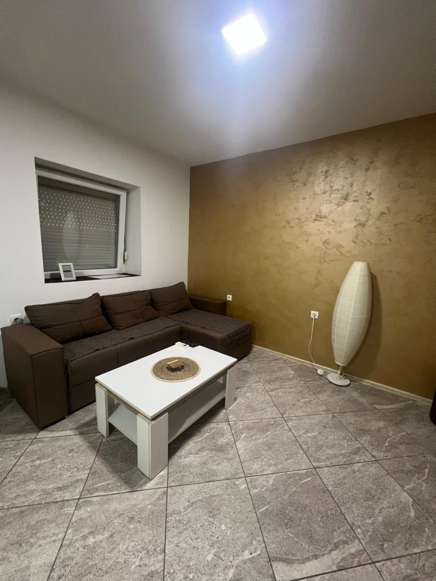 Aurora Apartment Sombor Exterior photo